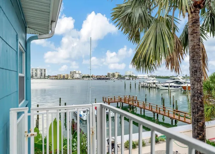 Clearwater Waterview & Heated Pool Apartment Clearwater Beach