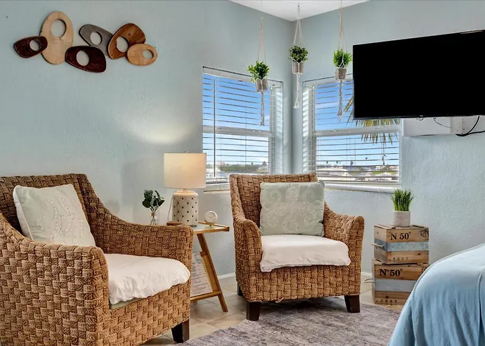 Clearwater Waterview & Heated Pool Apartment Clearwater Beach
